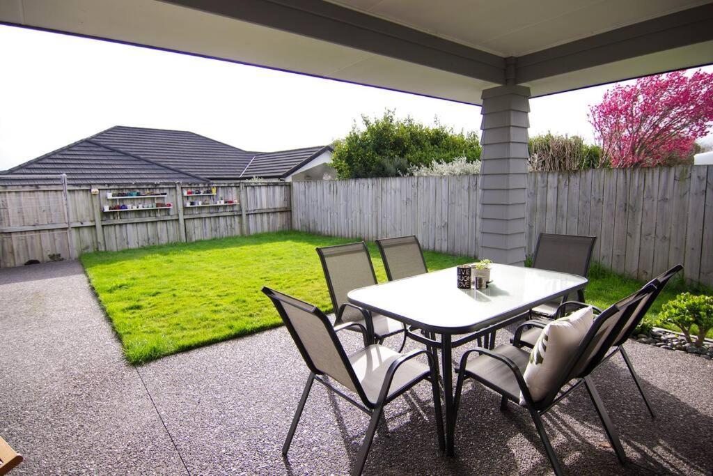 House In Hamilton Villa ภายนอก รูปภาพ