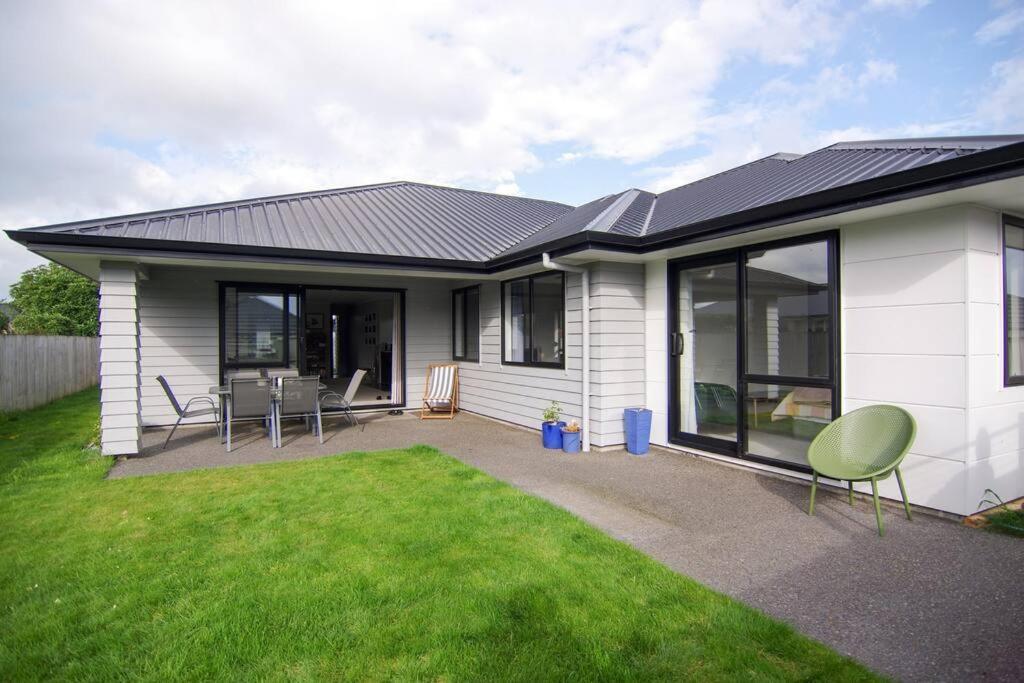House In Hamilton Villa ภายนอก รูปภาพ